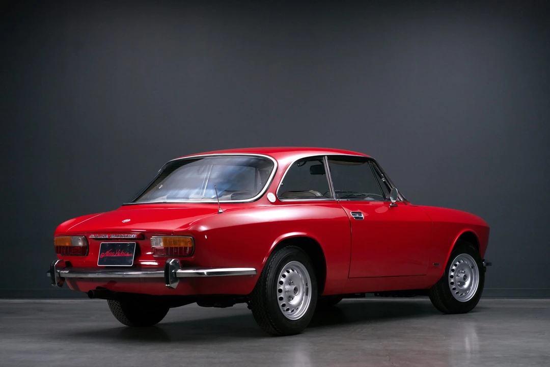 1973 Alfa Romeo 2000 GT Veloce - Image 10 of 31