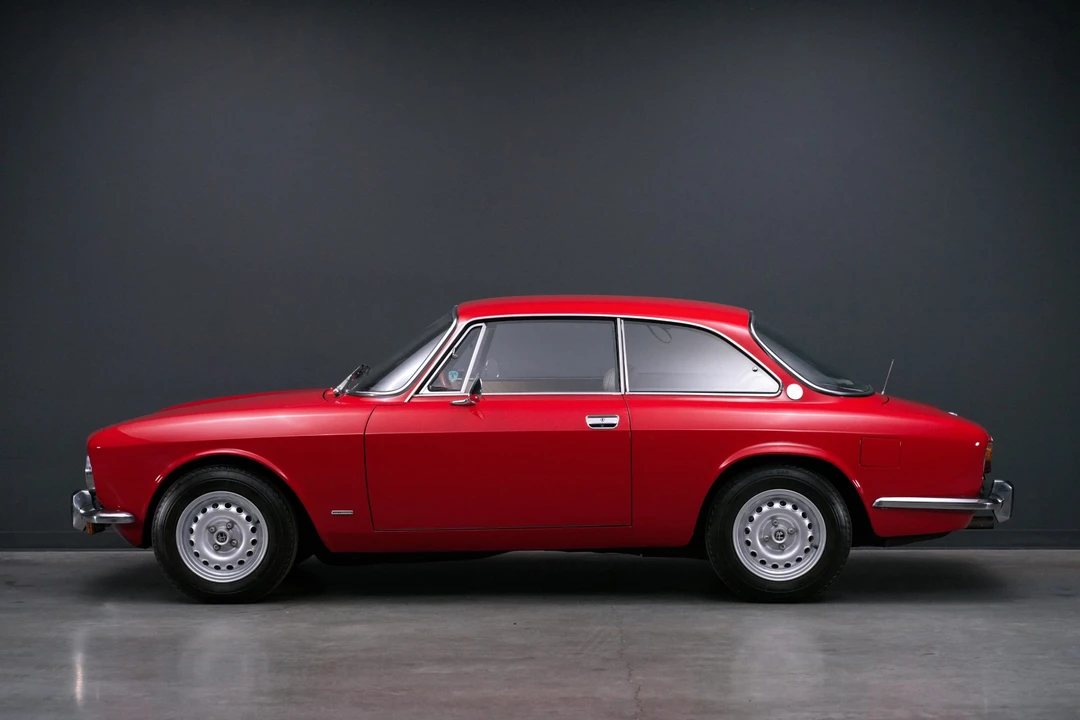 1973 Alfa Romeo 2000 GT Veloce - Image 16 of 31