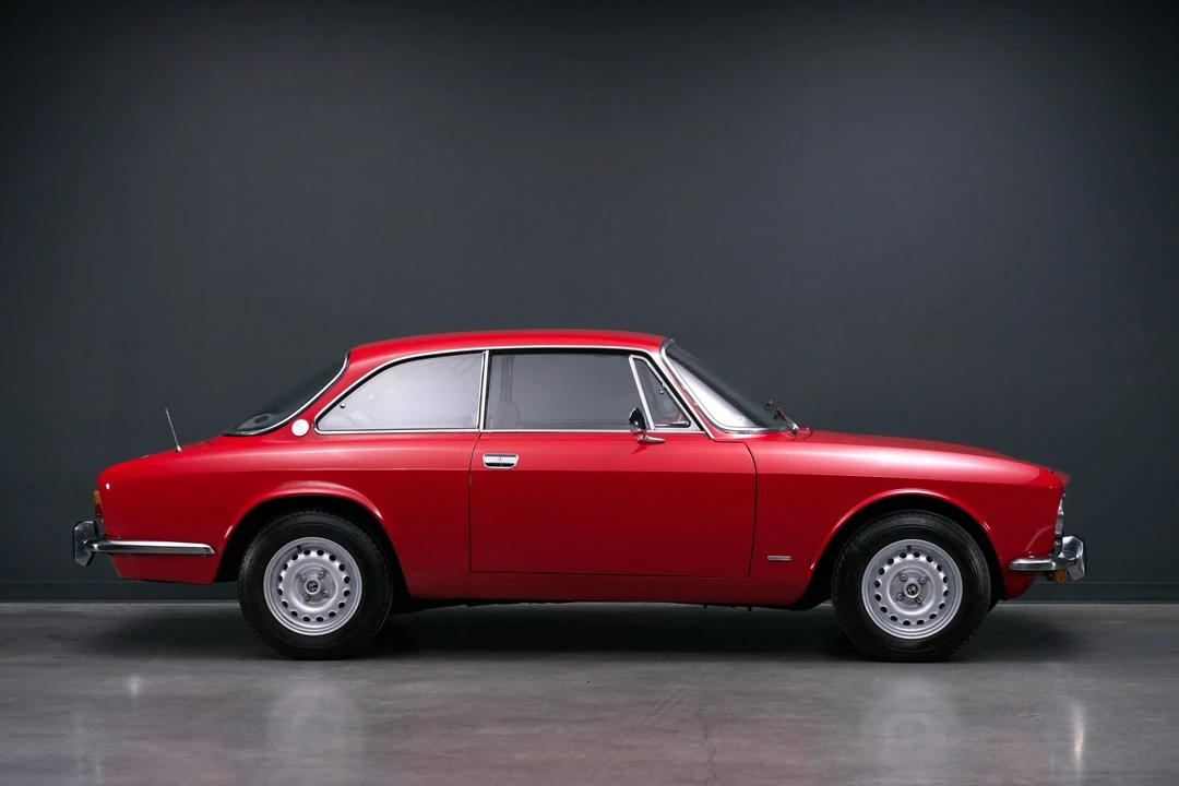 1973 Alfa Romeo 2000 GT Veloce - Image 8 of 31