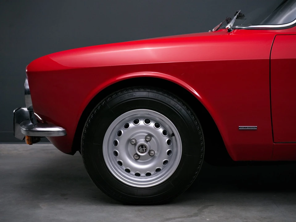 1973 Alfa Romeo 2000 GT Veloce - Image 30 of 31