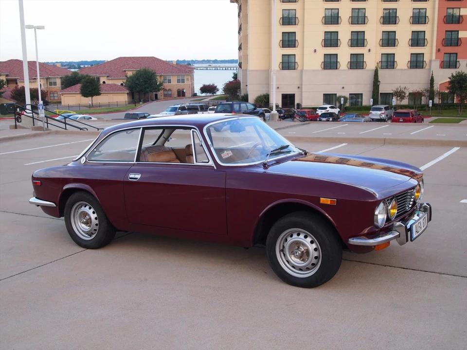 1973 Alfa Romeo 2000 GT Veloce - Image 12 of 31