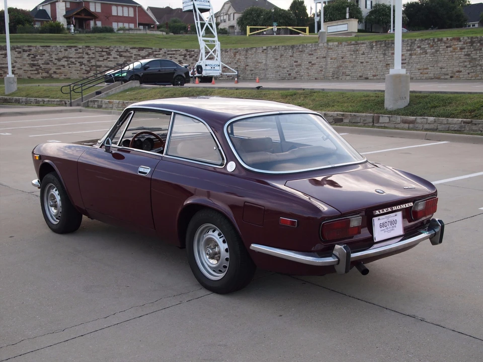 1973 Alfa Romeo 2000 GT Veloce - Image 24 of 31