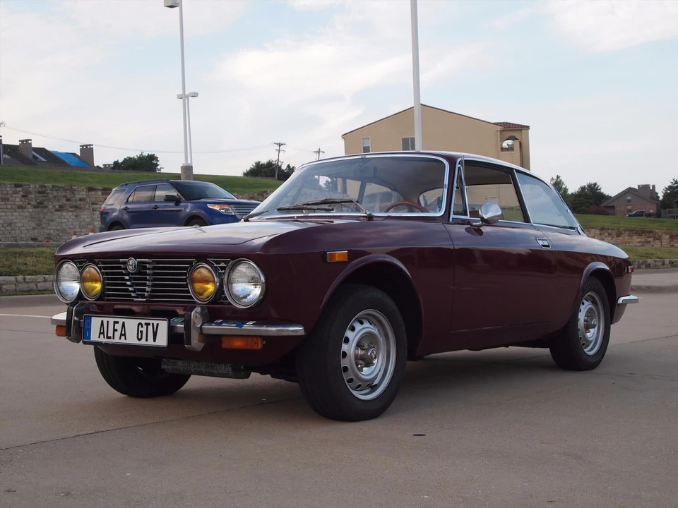 1973 Alfa Romeo 2000 GT Veloce - Image 4 of 31