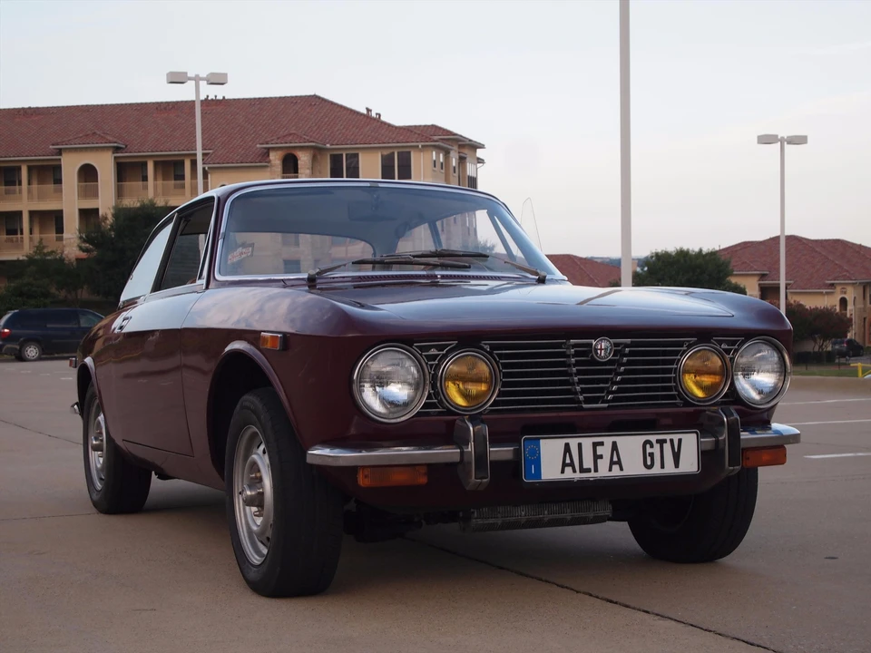 1973 Alfa Romeo 2000 GT Veloce - Image 10 of 31