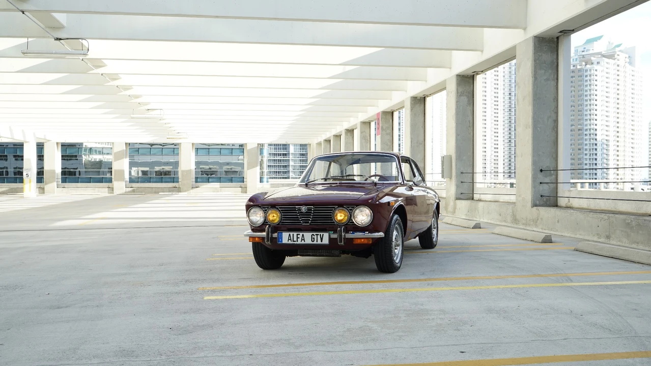 1973 Alfa Romeo 2000 GT Veloce - Image 13 of 31