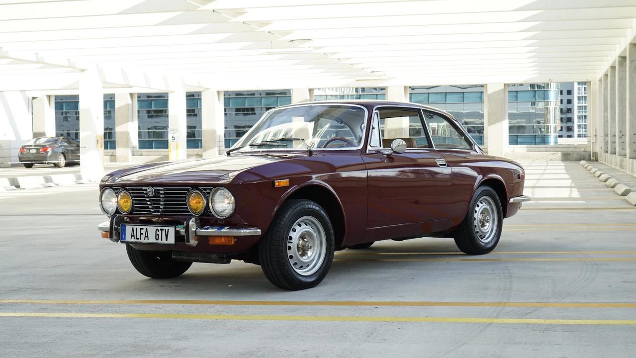 1973 Alfa Romeo 2000 GT Veloce - Image 15 of 31