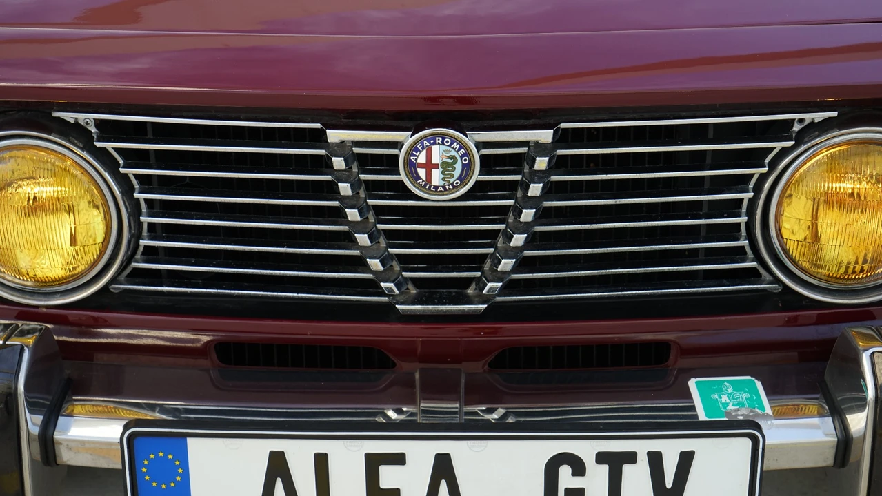 1973 Alfa Romeo 2000 GT Veloce - Image 22 of 31