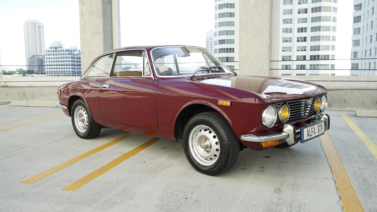 1973 Alfa Romeo 2000 GT Veloce - Image 9 of 31