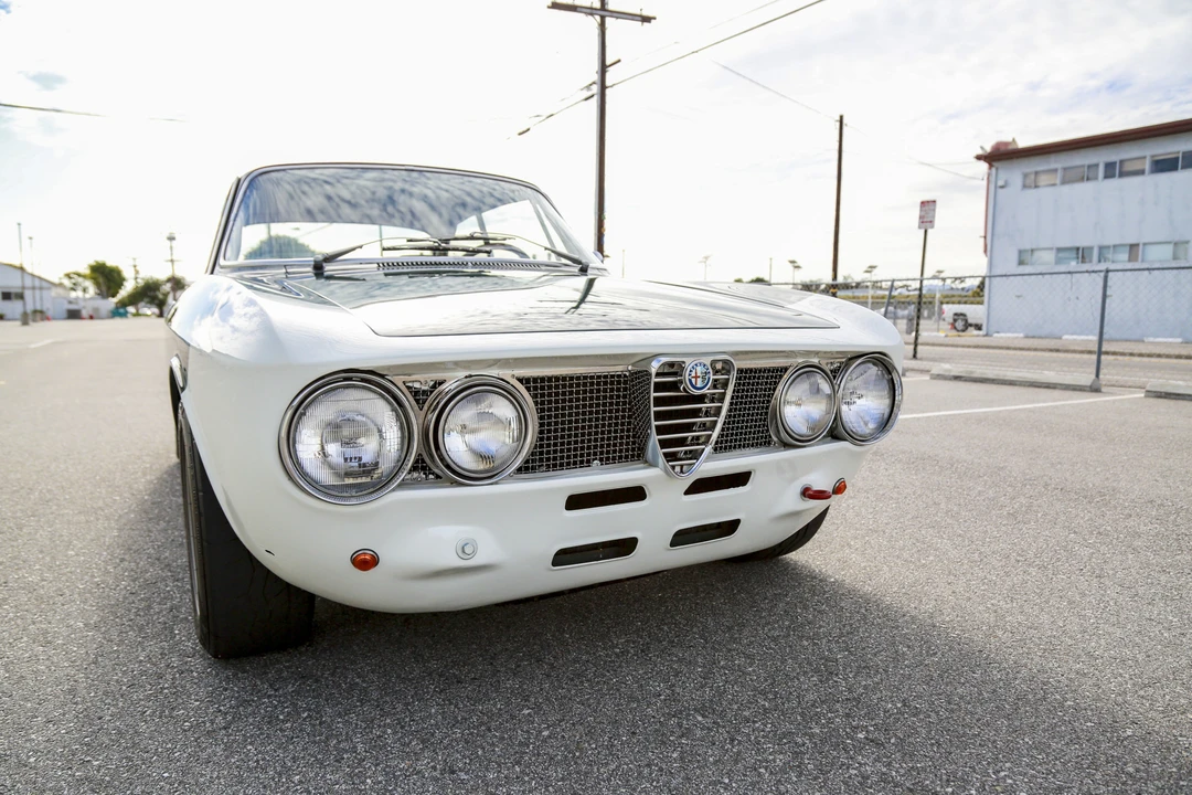 1973 Alfa Romeo 2000 GT Veloce - Image 4 of 31