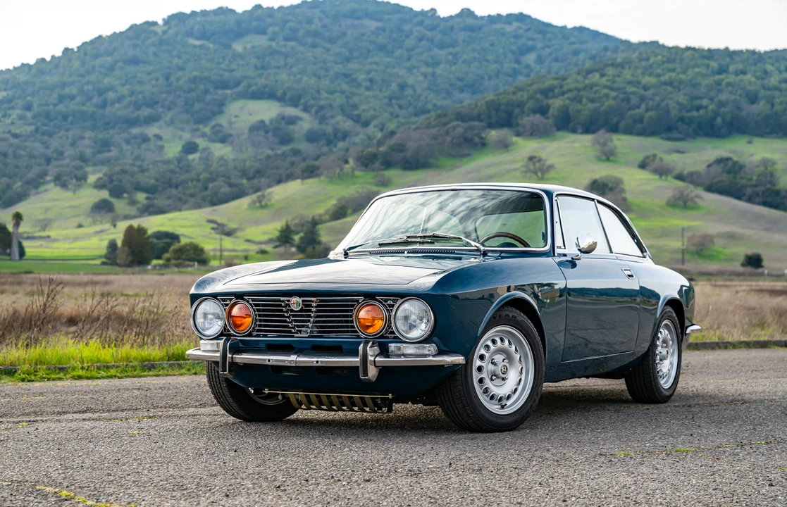 1973 Alfa Romeo 2000 GT Veloce - Image 2 of 31