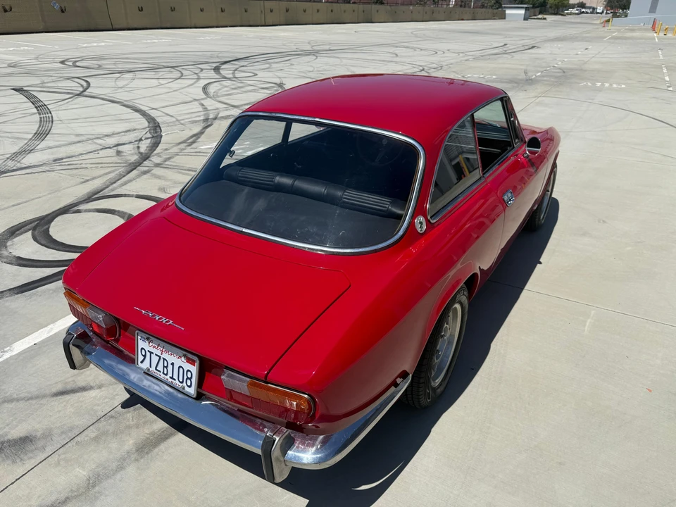 1973 Alfa Romeo 2000 GT Veloce - Image 26 of 31