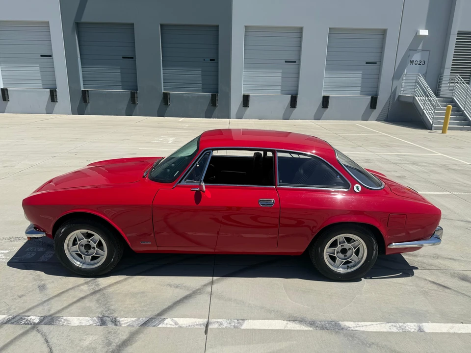 1973 Alfa Romeo 2000 GT Veloce - Image 20 of 31