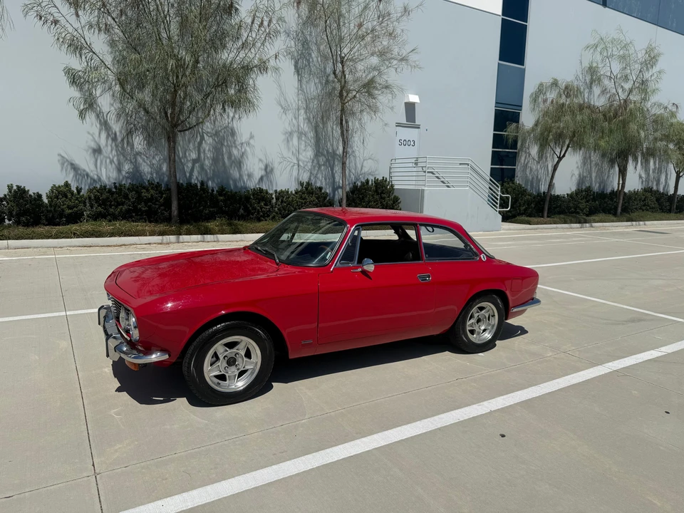 1973 Alfa Romeo 2000 GT Veloce - Image 16 of 31