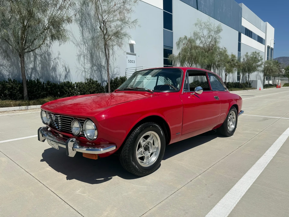 1973 Alfa Romeo 2000 GT Veloce - Image 12 of 31