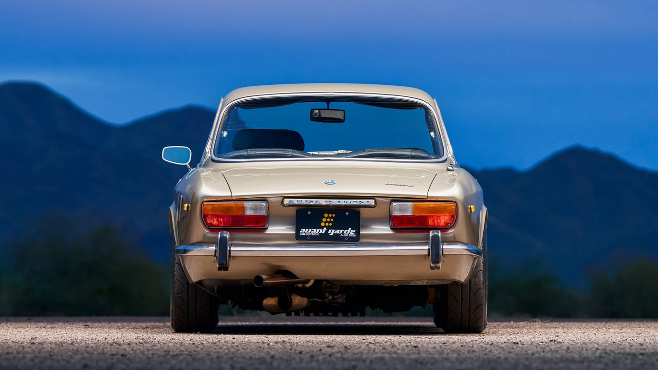 1973 Alfa Romeo 2000 GT Veloce - Image 25 of 31