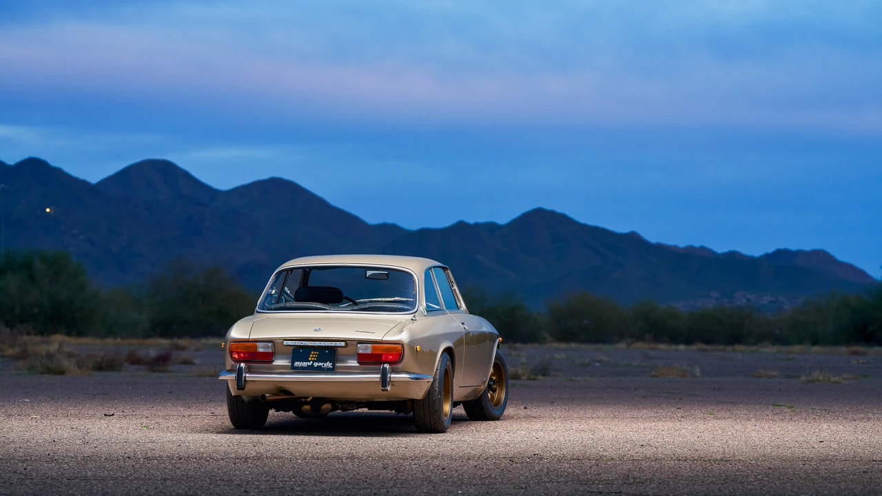 1973 Alfa Romeo 2000 GT Veloce - Image 27 of 31