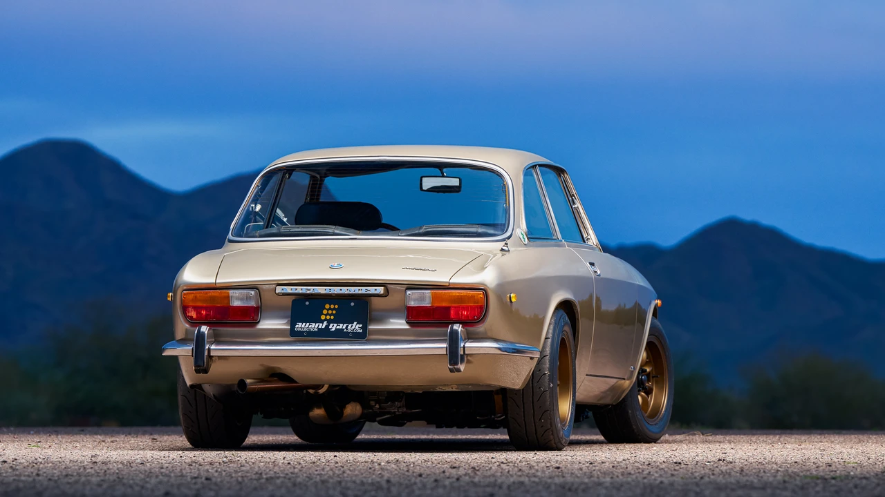 1973 Alfa Romeo 2000 GT Veloce - Image 26 of 31