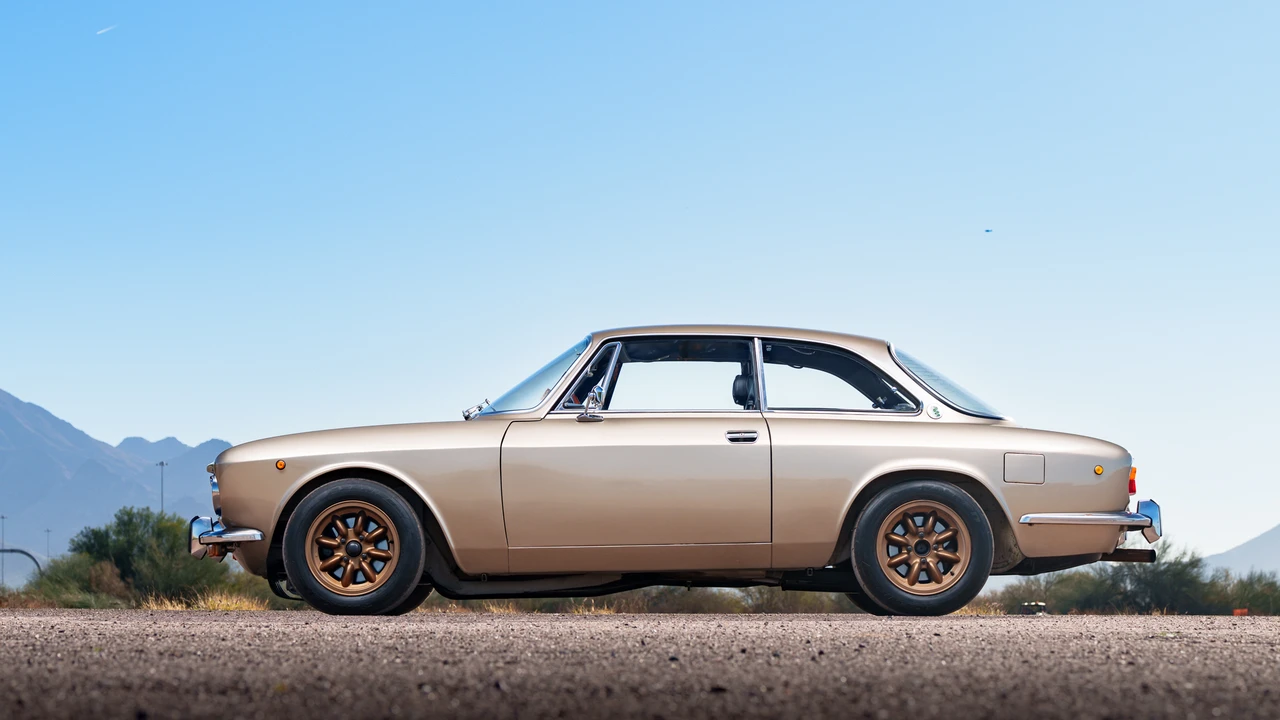 1973 Alfa Romeo 2000 GT Veloce - Image 15 of 31