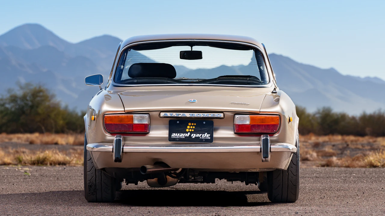1973 Alfa Romeo 2000 GT Veloce - Image 20 of 31