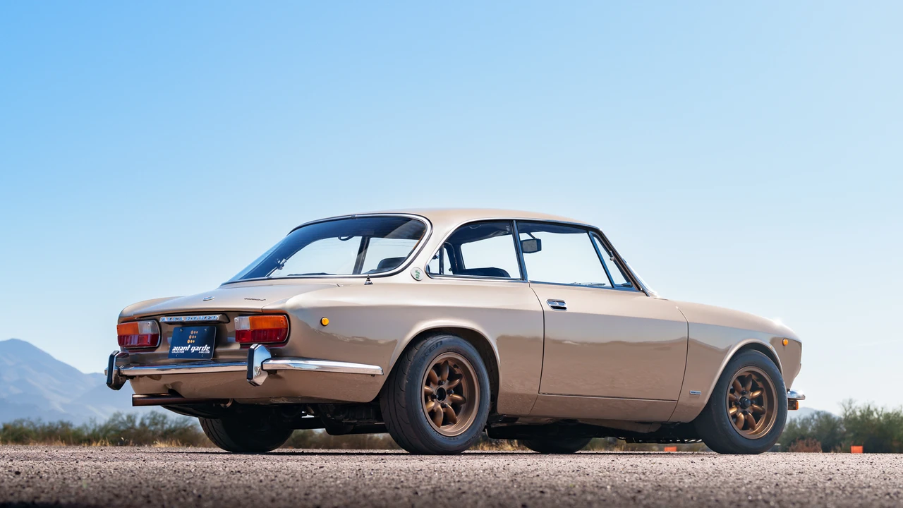 1973 Alfa Romeo 2000 GT Veloce - Image 23 of 31
