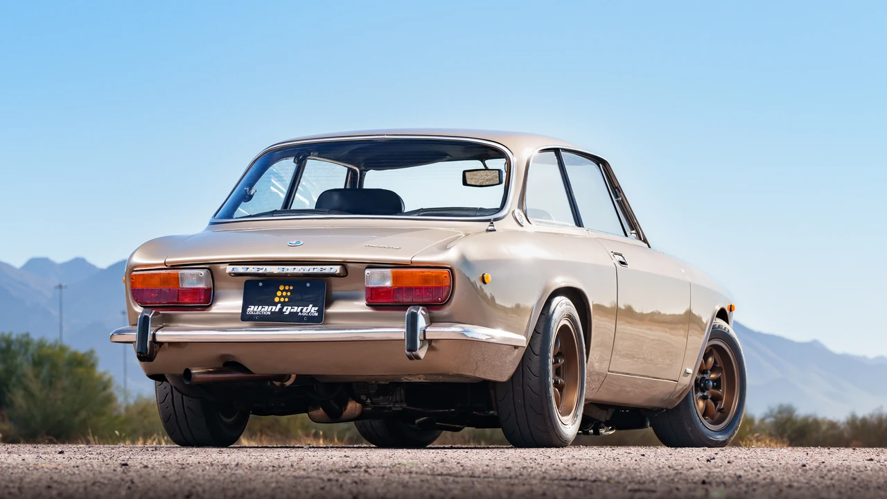 1973 Alfa Romeo 2000 GT Veloce - Image 25 of 31