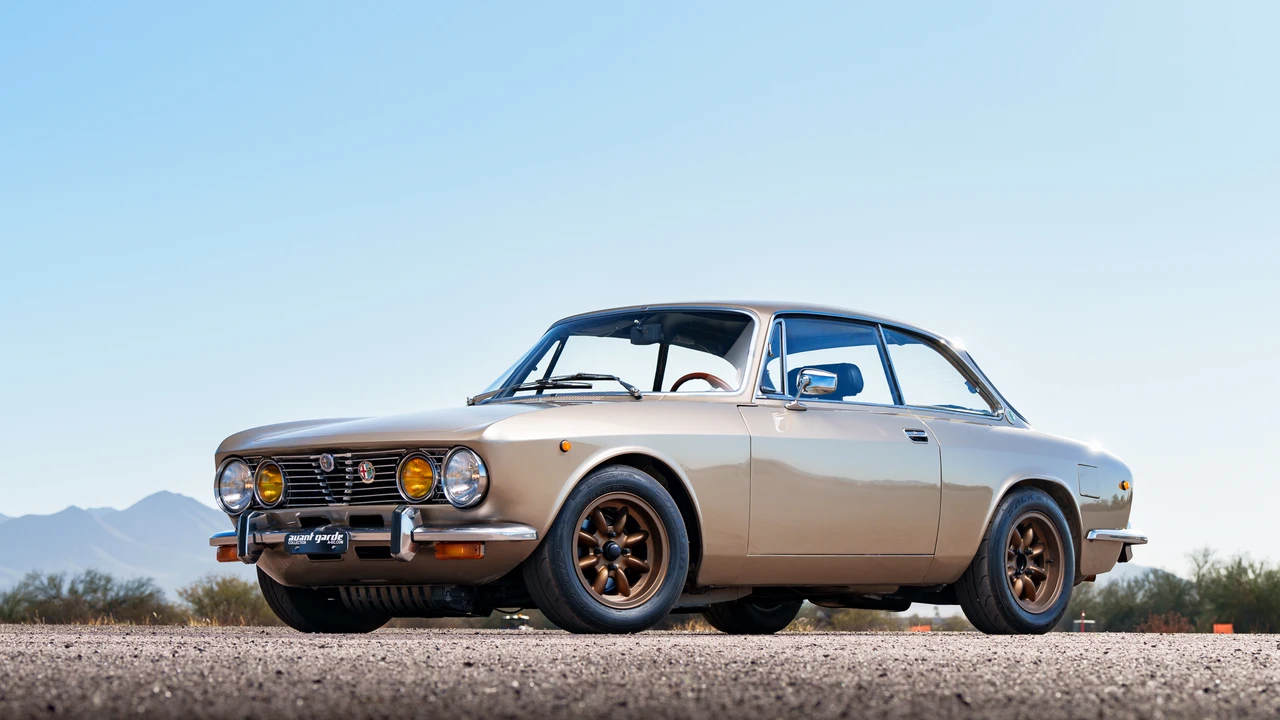 1973 Alfa Romeo 2000 GT Veloce - Image 4 of 31