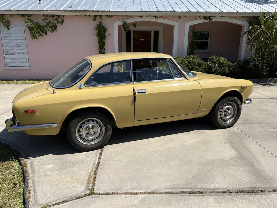 1973 Alfa Romeo 2000 GT Veloce - Image 10 of 31