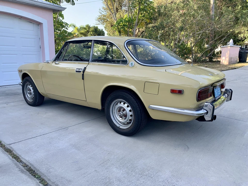 1973 Alfa Romeo 2000 GT Veloce - Image 12 of 31