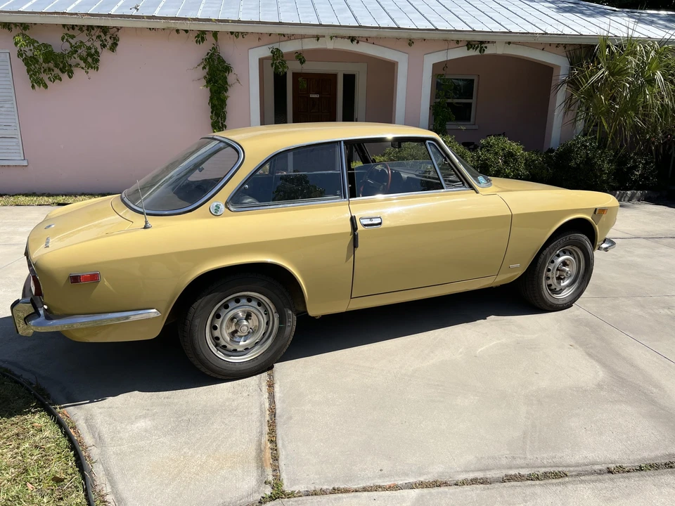 1973 Alfa Romeo 2000 GT Veloce - Image 9 of 31