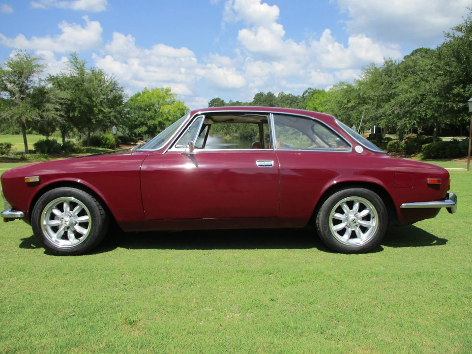 1973 Alfa Romeo 2000 GT Veloce - Image 6 of 31