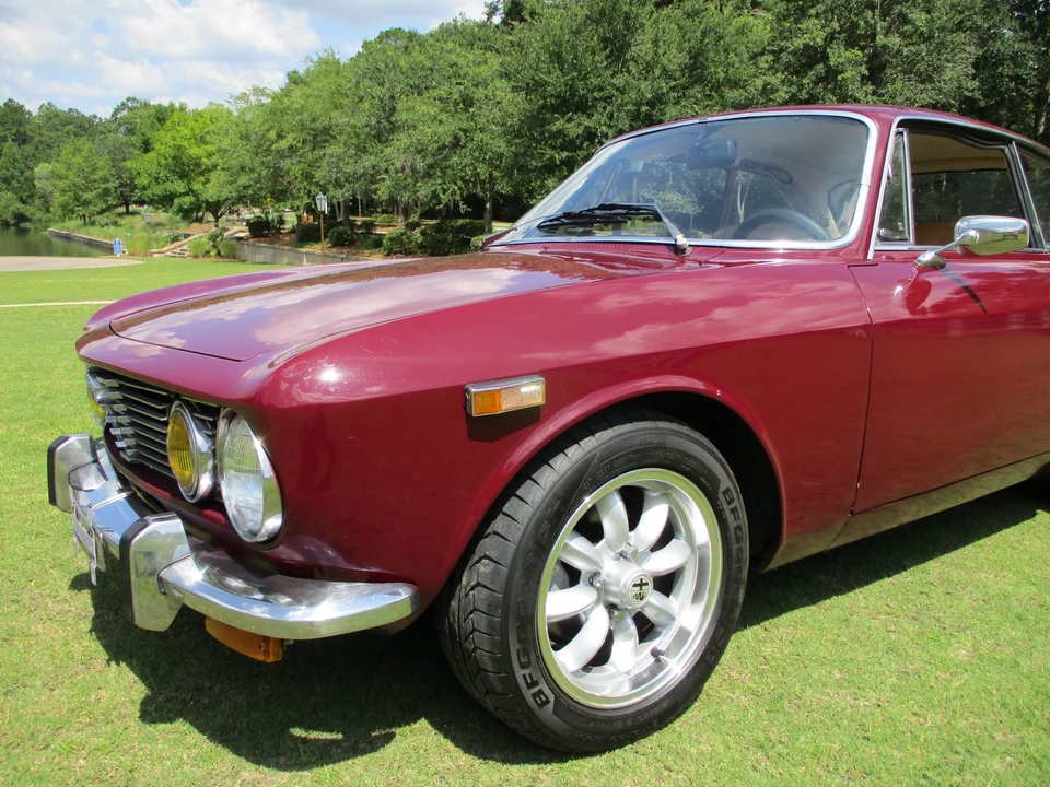 1973 Alfa Romeo 2000 GT Veloce - Image 12 of 31