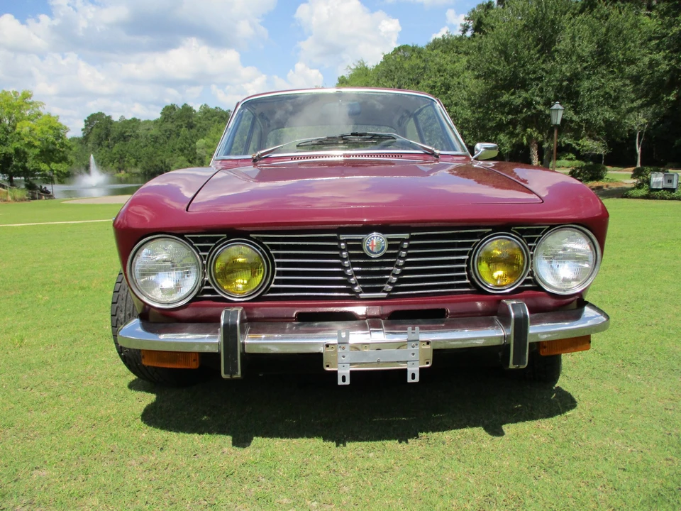 1973 Alfa Romeo 2000 GT Veloce - Image 4 of 31