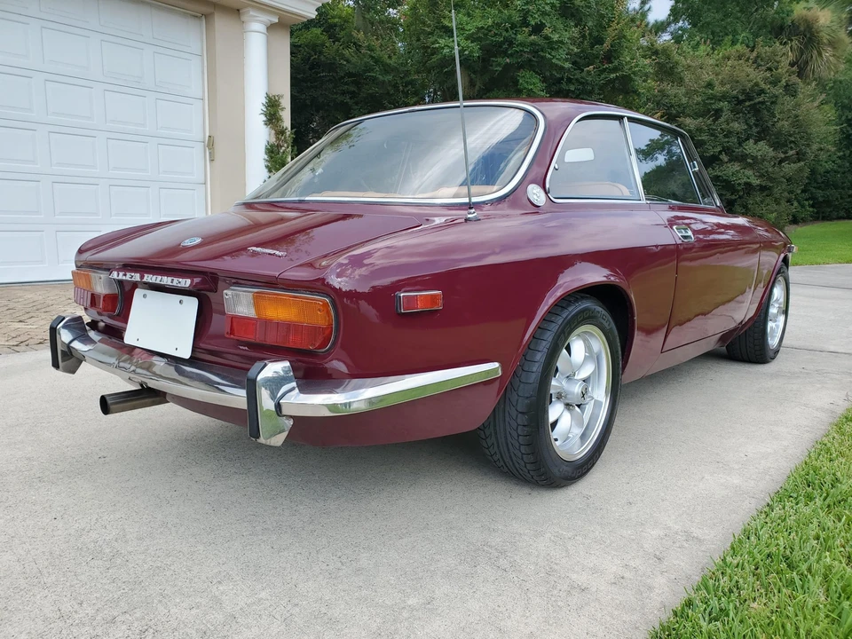 1973 Alfa Romeo 2000 GT Veloce - Image 14 of 31
