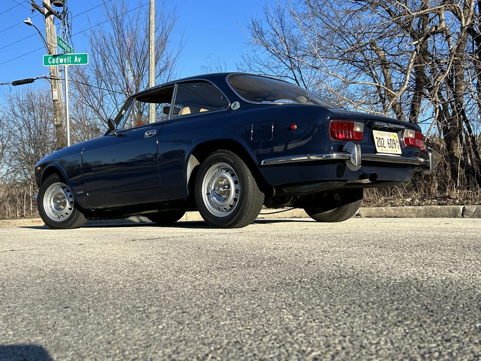1973 Alfa Romeo 2000 GT Veloce - Image 13 of 31