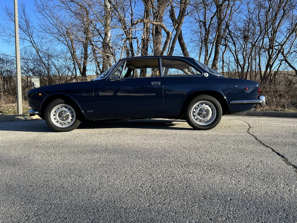1973 Alfa Romeo 2000 GT Veloce - Image 11 of 31