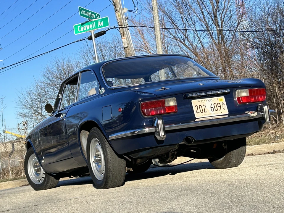 1973 Alfa Romeo 2000 GT Veloce - Image 18 of 31