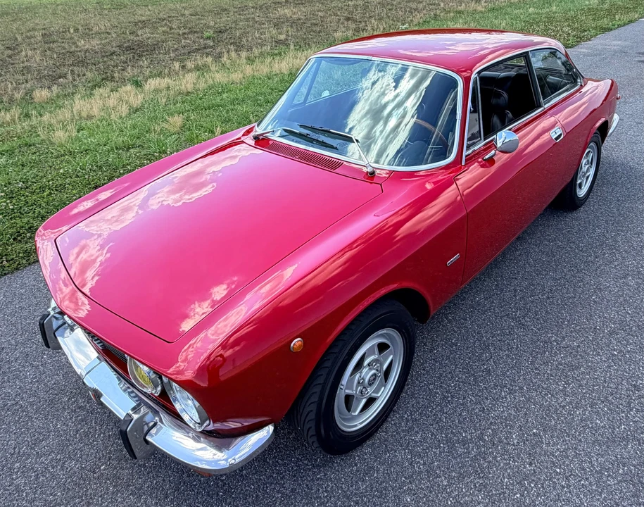 1973 Alfa Romeo 2000 GT Veloce - Image 11 of 31