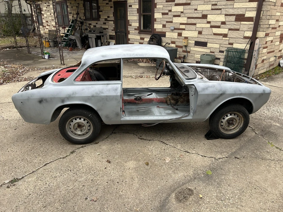 1973 Alfa Romeo 2000 GT Veloce - Image 21 of 31