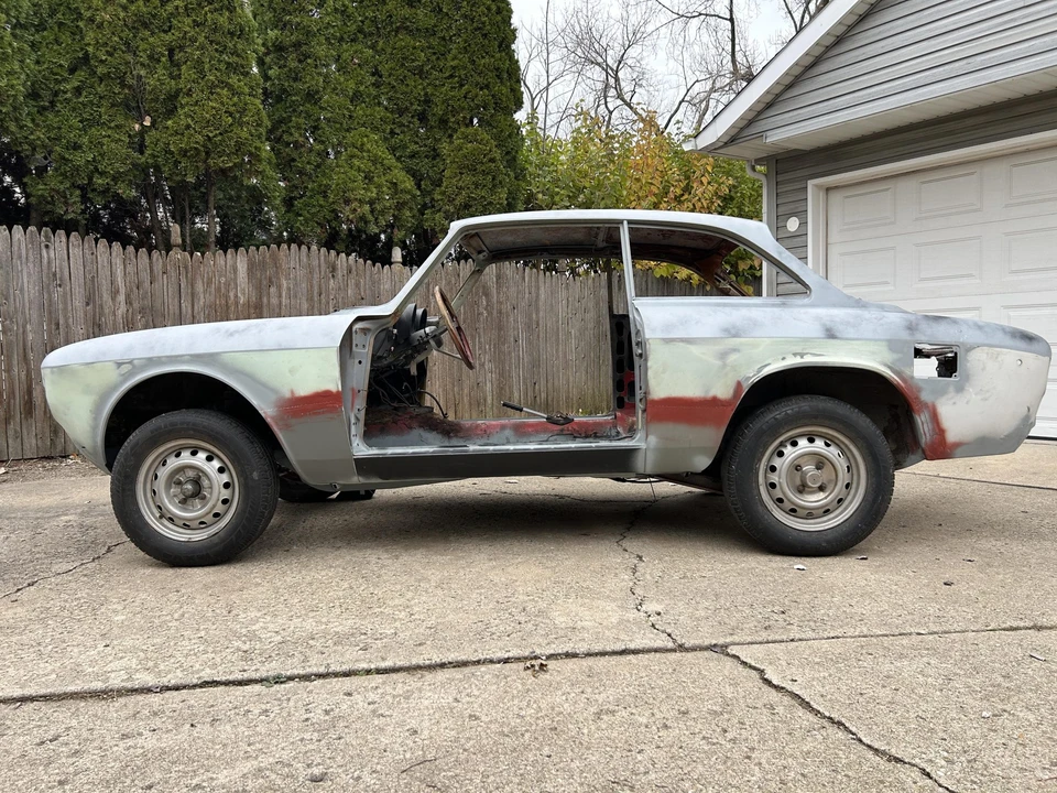 1973 Alfa Romeo 2000 GT Veloce - Image 10 of 31