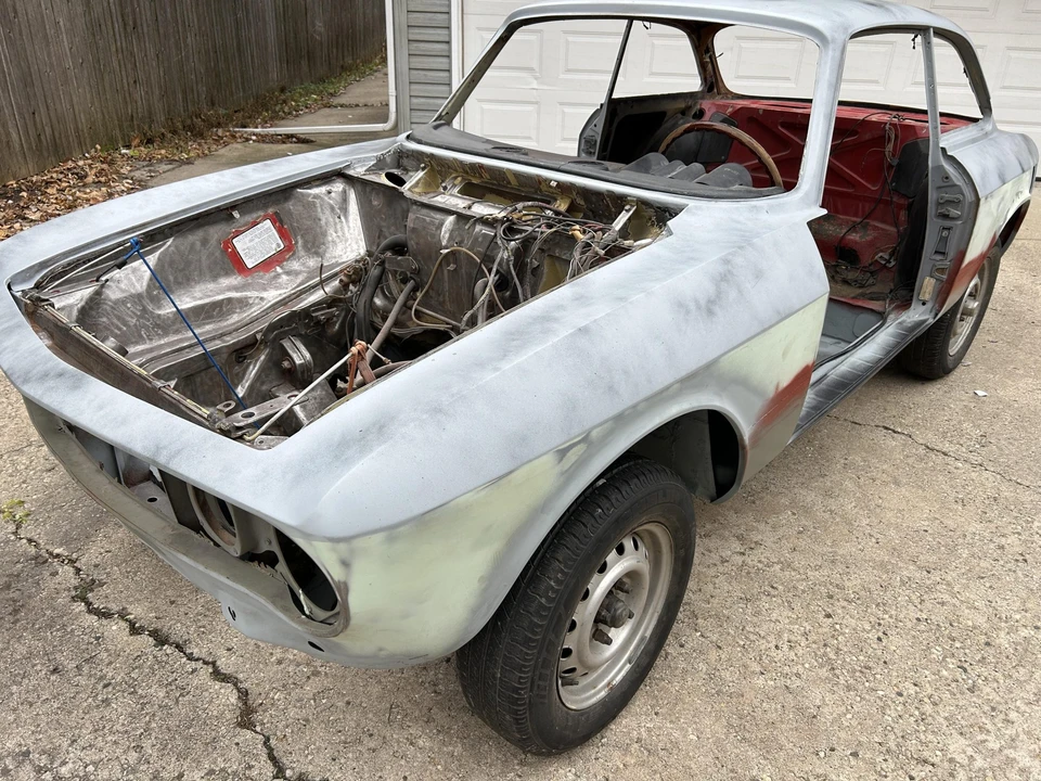 1973 Alfa Romeo 2000 GT Veloce - Image 26 of 31