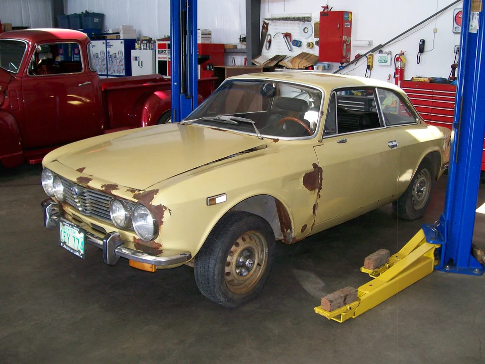 1973 Alfa Romeo 2000 GT Veloce - Image 2 of 31