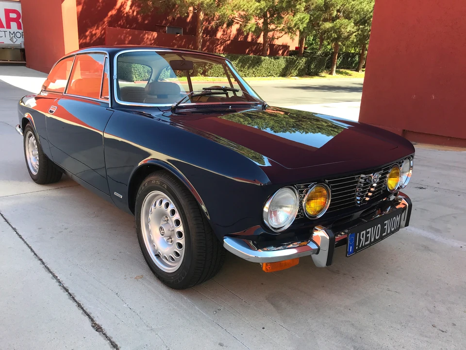 1973 Alfa Romeo 2000 GT Veloce - Image 4 of 31