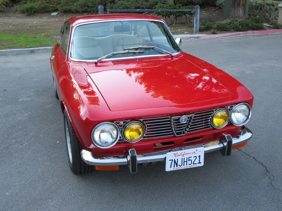1973 Alfa Romeo 2000 GT Veloce - Image 4 of 31