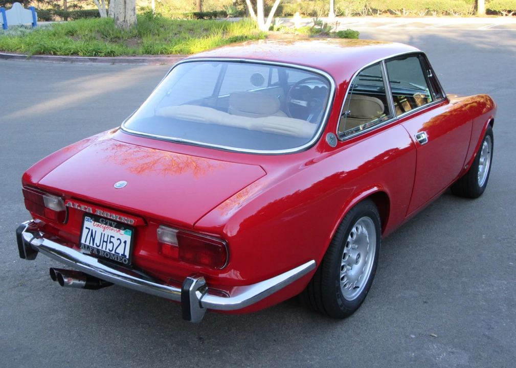1973 Alfa Romeo 2000 GT Veloce - Image 7 of 31