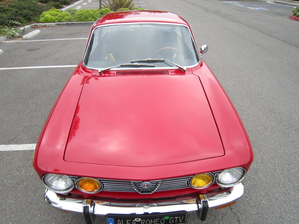 1973 Alfa Romeo 2000 GT Veloce - Image 10 of 31