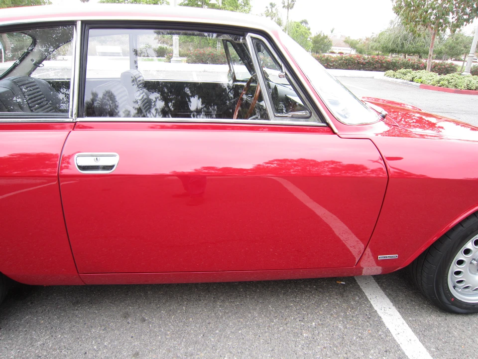 1973 Alfa Romeo 2000 GT Veloce - Image 21 of 31