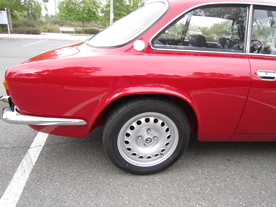 1973 Alfa Romeo 2000 GT Veloce - Image 22 of 31