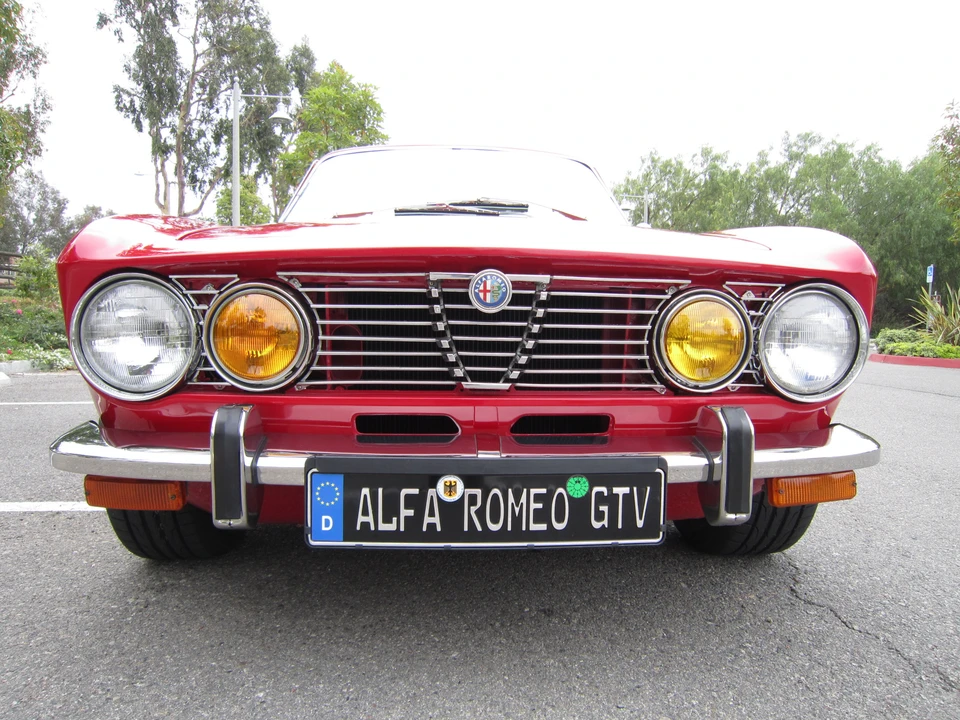 1973 Alfa Romeo 2000 GT Veloce - Image 2 of 31