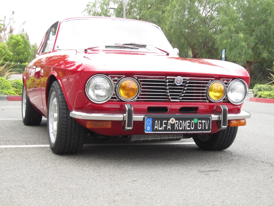 1973 Alfa Romeo 2000 GT Veloce - Image 9 of 31
