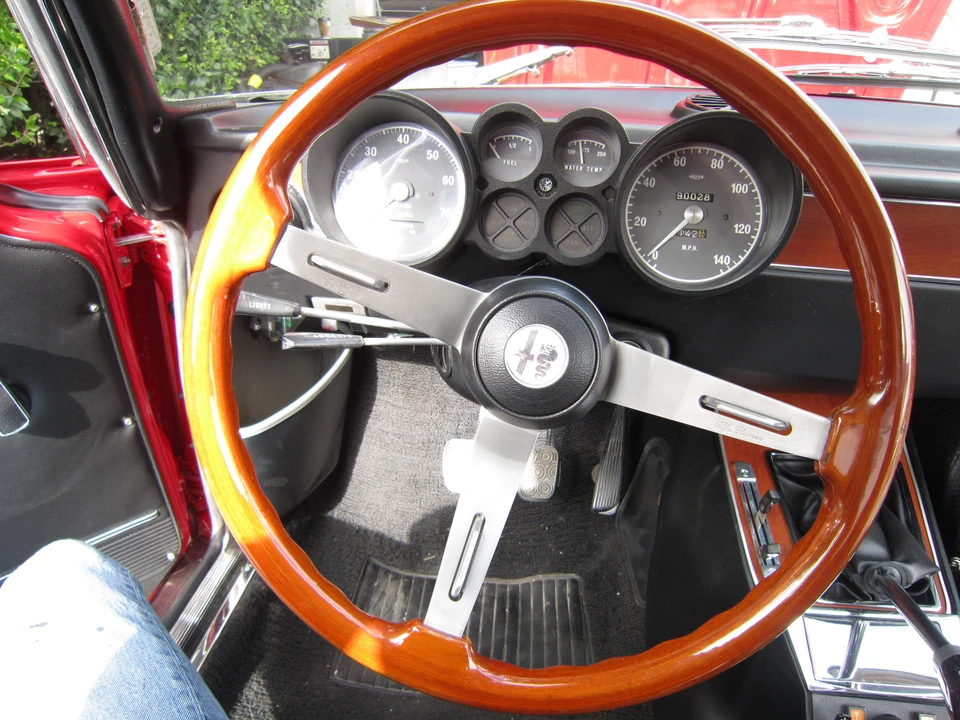 1973 Alfa Romeo 2000 GT Veloce - Image 30 of 31